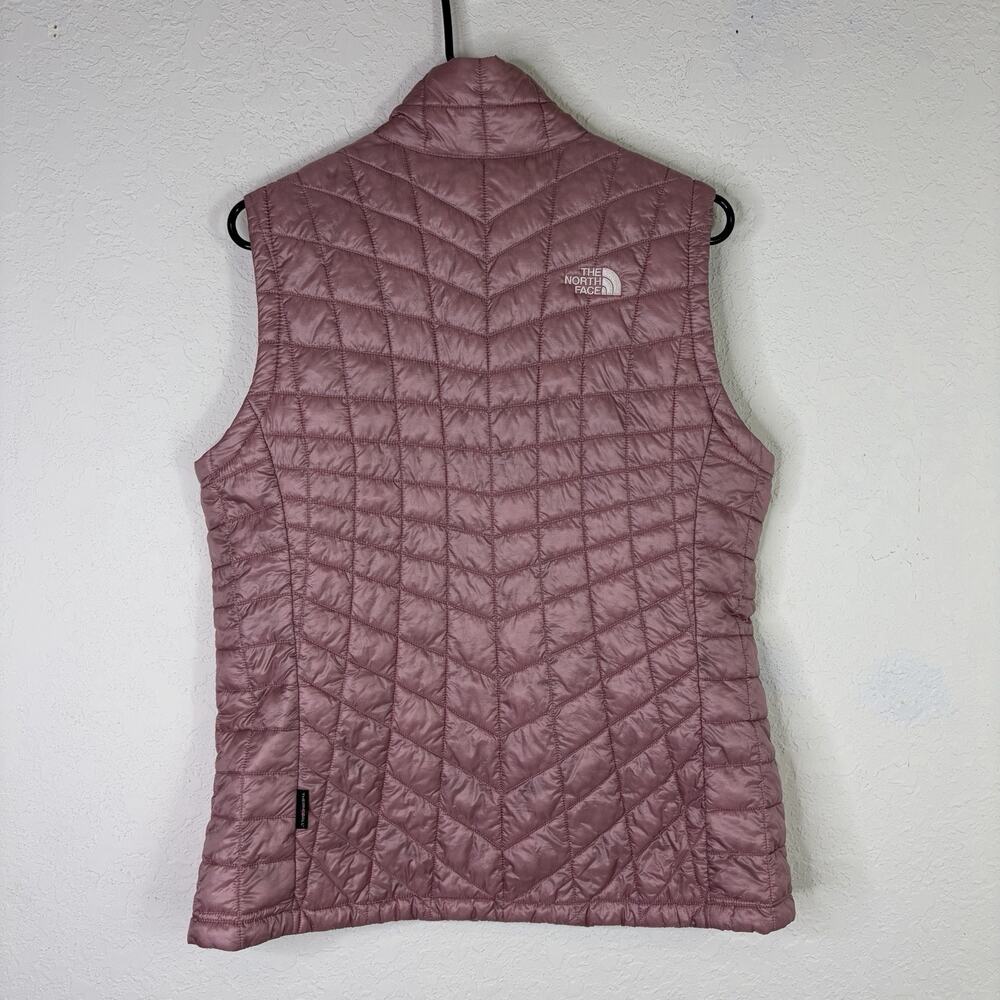 The North Face Pink Quilted Women’s Vest Size L Packable Nylon Winter Outerwear - Picture 3 of 7